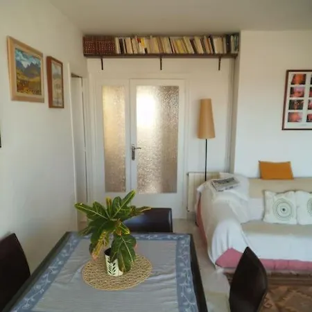 Cosy Penthouse In Pretty Town Of アパート *